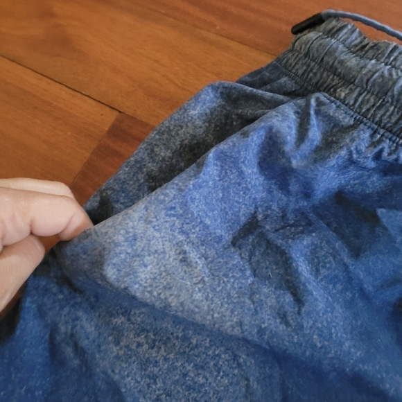 Lululemon 8" blue shorts pockets hidden drawstring waist size medium - Picture 3 of 5